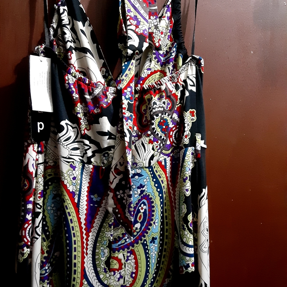 Dress - Picture 2 of 2